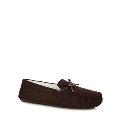 Maine New England Dark brown moccasin slippers